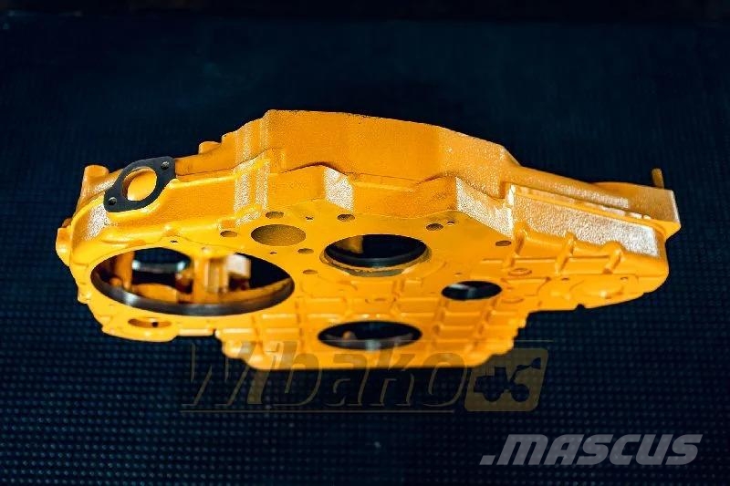 Liebherr LO3020D Timing gear housing / Steuergehäuse / Obud Двигуни