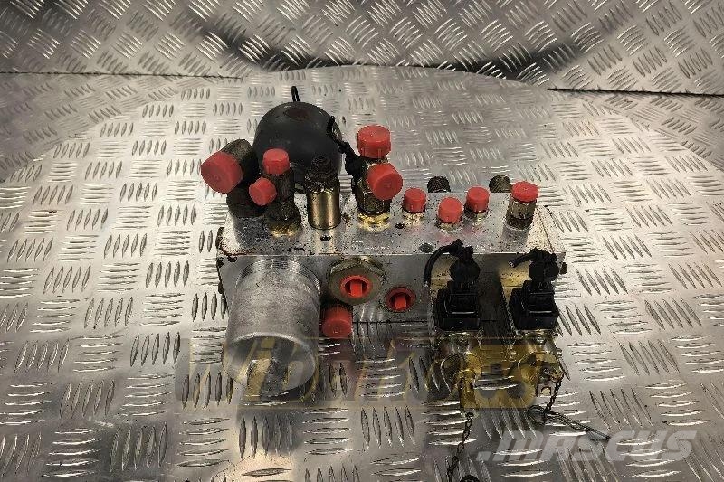 Liebherr OF7428A Valve set / Ventilsatz / Zestaw zaworów Гідравліка