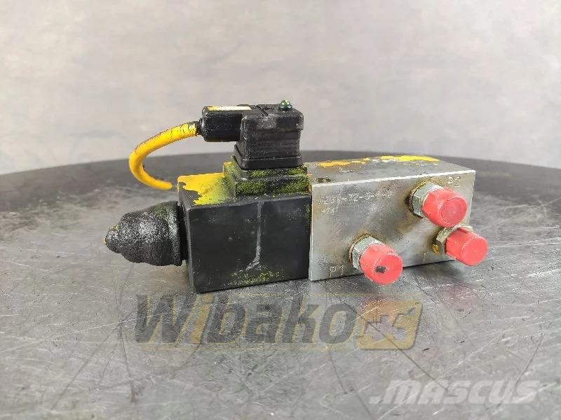 Liebherr WEGG-72-6-1-0 Valve set / Ventilsatz / Zestaw zaw Hidraulika