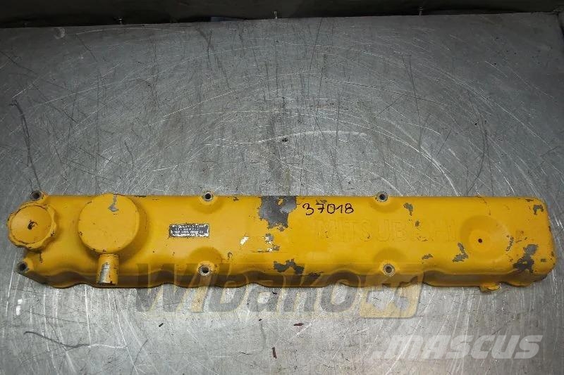 Mitsubishi 6D15 ME071453/ME071454 Cylinder head cover / Zylin Dzinēji