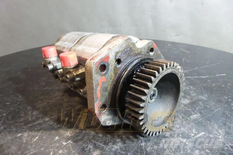 O&K NN Gear pump / Zahnradpumpe / Pompa zębata Hidraulika