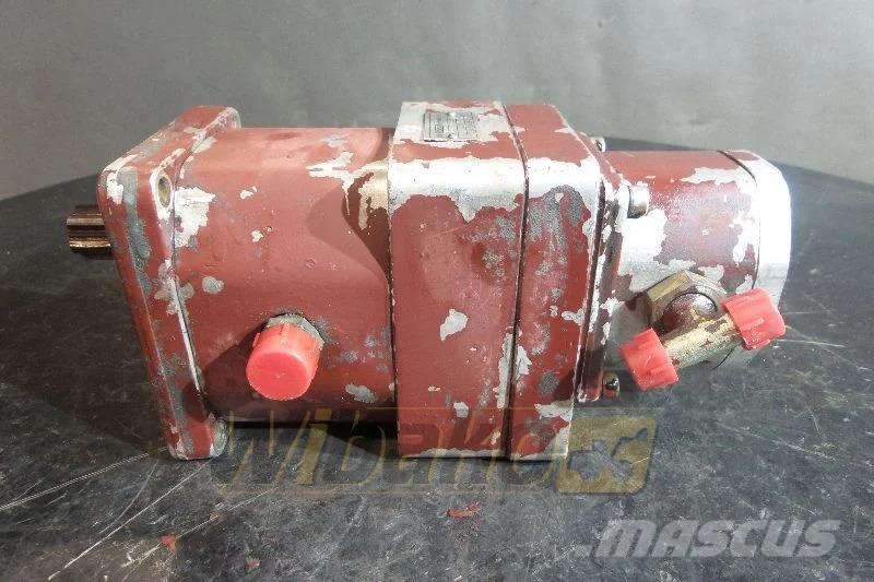 Orsta 186-85 TGL10859 Hydraulic pump / Hydraulikpu Hydraulika