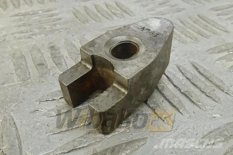 Perkins 3751A241 Injector holder / Uchwyt wtryskiwacza Двигатели