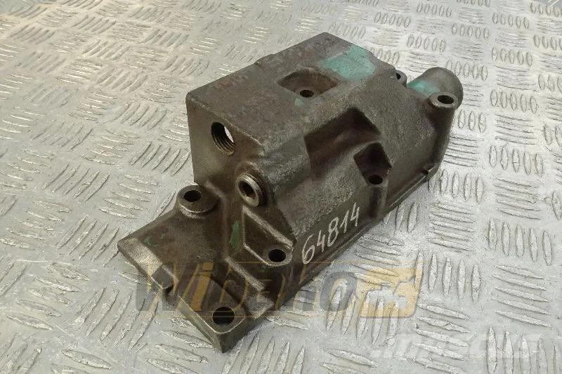 Perkins 3771K12A-3 Thermostat housing / Obudowa termostatu Motores