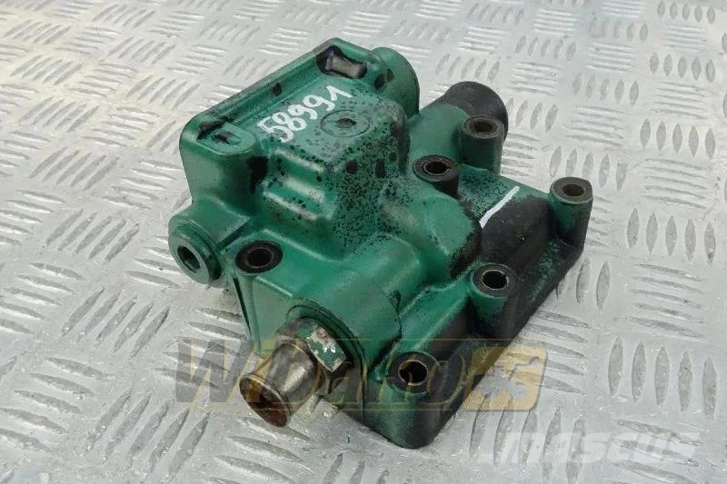 Perkins 4133L027 Thermostat housing / Obudowa termostatu Engines