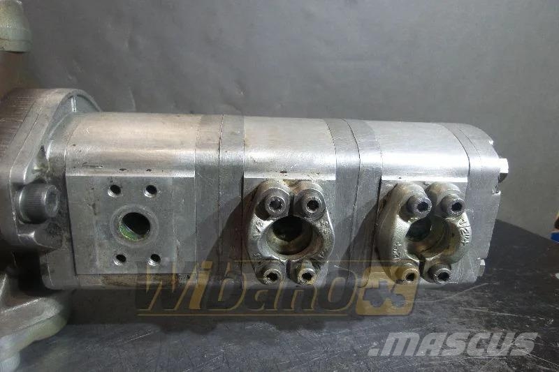 Poclain 30125697 P4743520A Gear pump / Zahnpumpe / Pompa z Hydraulics