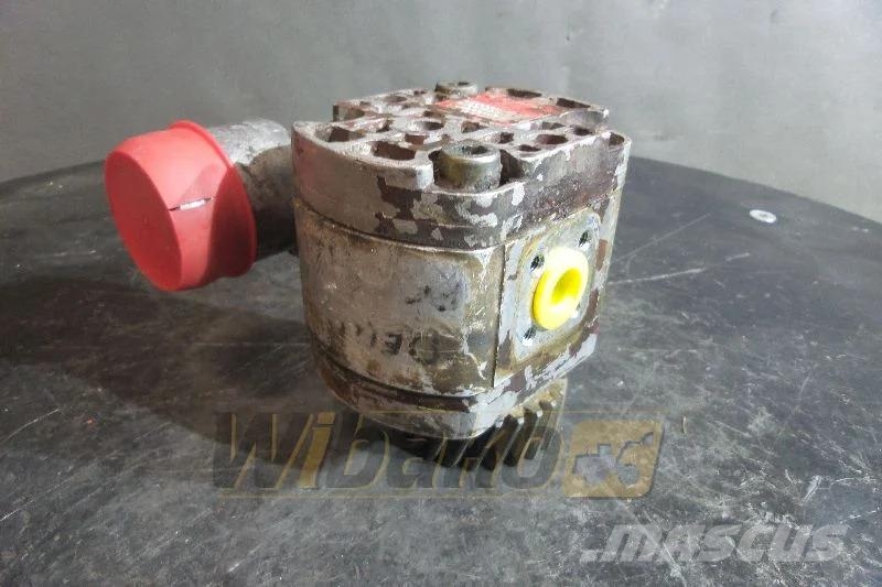 Poclain 80970737 0943593 Gear pump / Zahnpumpe / Pompa zęb Hidravlika