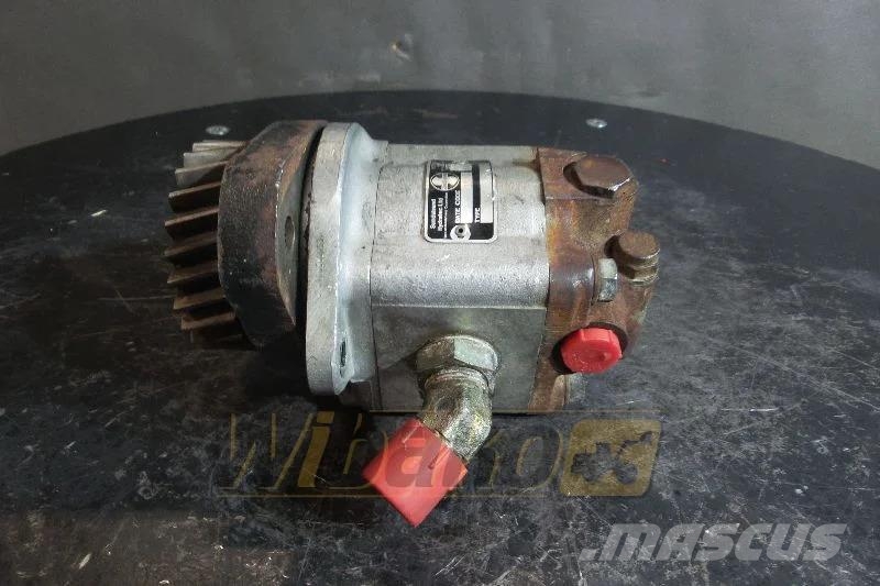 Sundstrank A15L18303 Gear pump / Zahnpumpe / Pomp Hydraulika