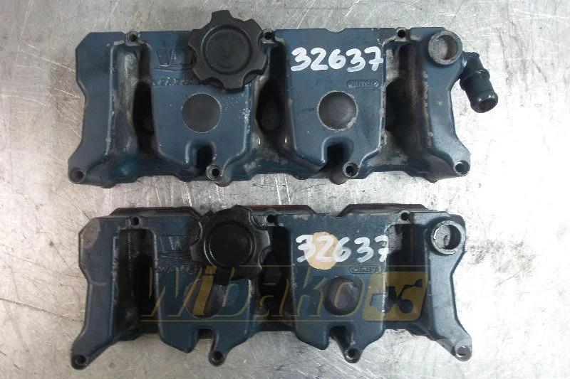 VM Motori 27B/4 90132256F Cylinder head cover / Zylin محركات