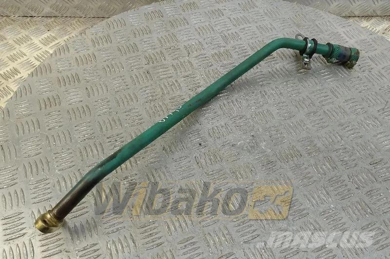 Volvo 422896 Turbocharger oil return line / Ölrücklaufle エンジン