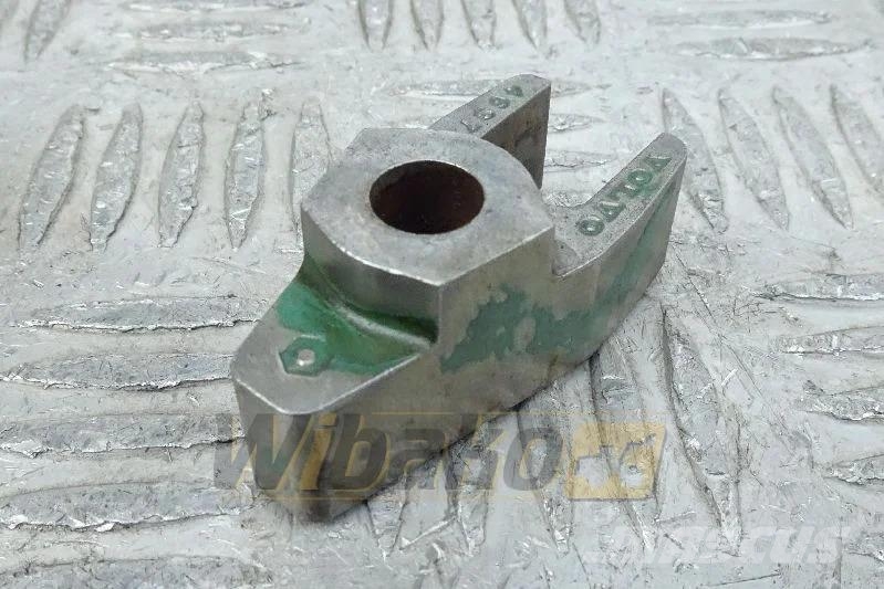 Volvo 469797 Injector holder / Injektorhalter / Uchwyt w Motorji
