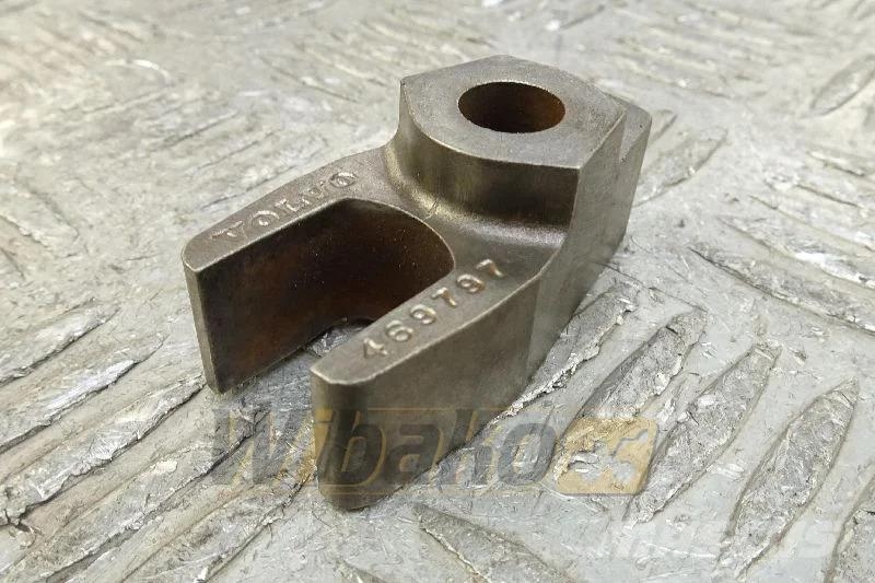 Volvo 469797 Injector holder / Injektorhalter / Uchwyt w Двигуни