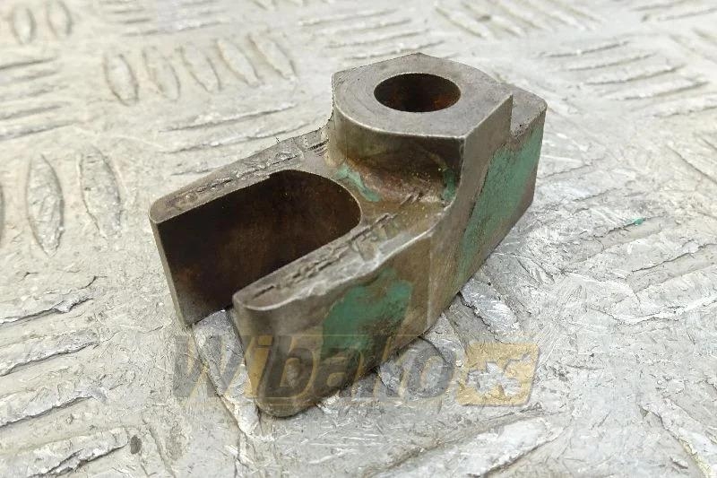 Volvo 469797 Injector holder / Injektorhalter / Uchwyt w Motori za građevinarstvo