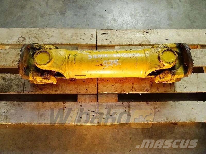 Volvo A40 Cardan drive shaft / Gelenkwelle / Wał pędny Hjulaxlar