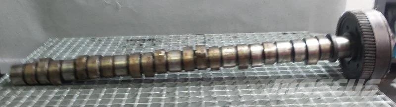 Volvo D12C 3165222402W24 Camshaft / Nockenwelle / Wałek Varikliai