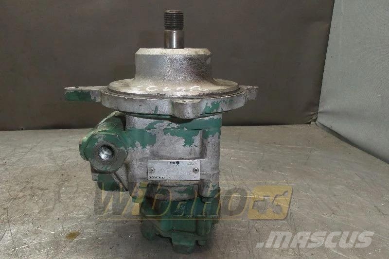Volvo D13A440 20902700 Fuel pump / Kraftstoffpumpe / Pom Двигуни