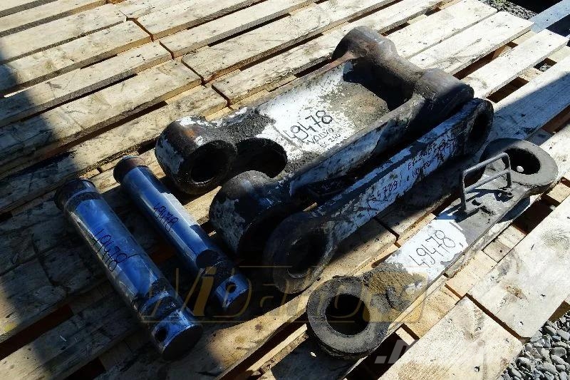 Volvo EC240 Bucket link / Umlenkhebel / Łącznik łyżki Lopaty