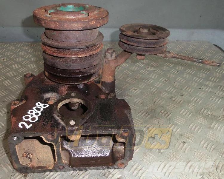 Volvo TD100 207811 Water pump / Wasserpumpe / Pompa wody Engines