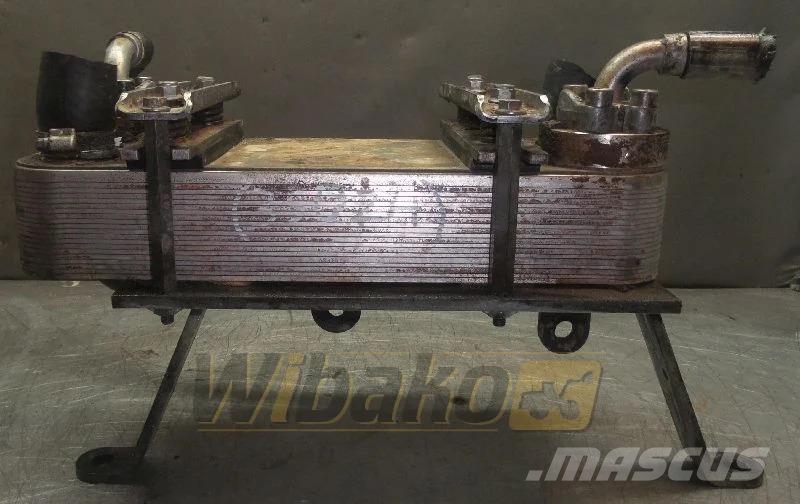 Volvo TD122KLE Oil cooler / Ölkühler / Chłodnica oleju Двигуни