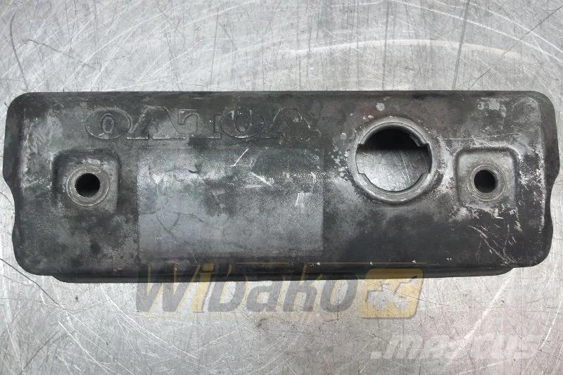 Volvo TD63ES Cylinder head cover / Zylinderkopfhaube / Varikliai