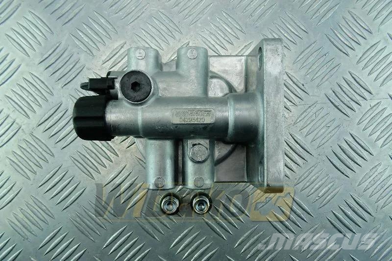 wbk 04295420 Fuel filter bracket / Kraftstofffilte Κινητήρες