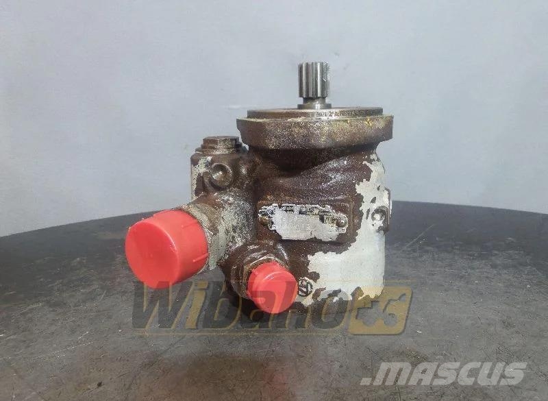 ZF 7674955262 1100130 Hydraulic pump / Hydraulikpumpe 油壓