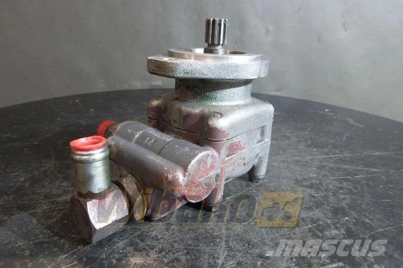 ZF 7685955705 Gear pump / Zahnpumpe / Pompa zębata Hydraulics