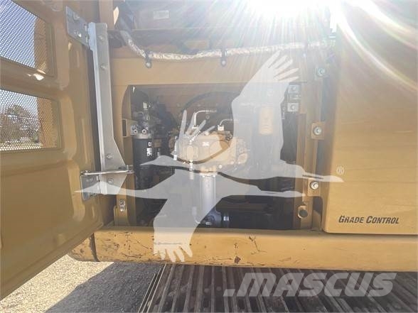 CAT 323FL Escavadeiras de esteiras