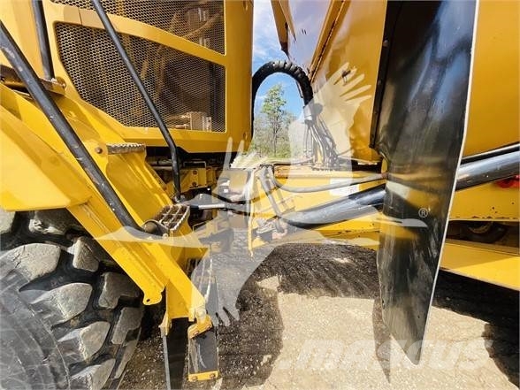 CAT 730C2 Midjestyrd dumper