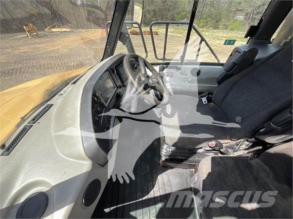 CAT 730C2 Midjestyrd dumper