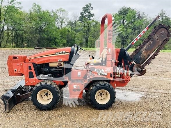 Ditch Witch RT45 Freze za kopanje jarkov Trenčerji