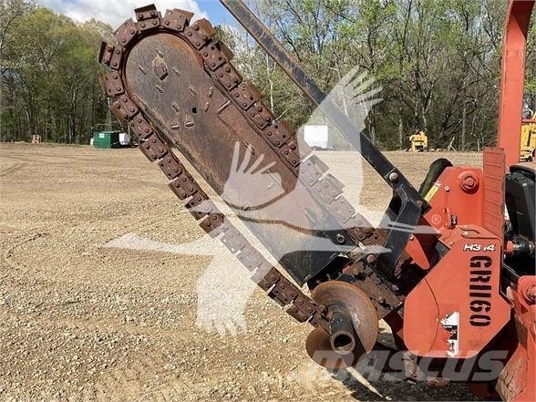 Ditch Witch RT45 Freze za kopanje jarkov Trenčerji