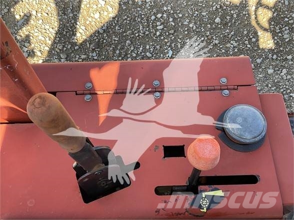 Ditch Witch RT45 Freze za kopanje jarkov Trenčerji