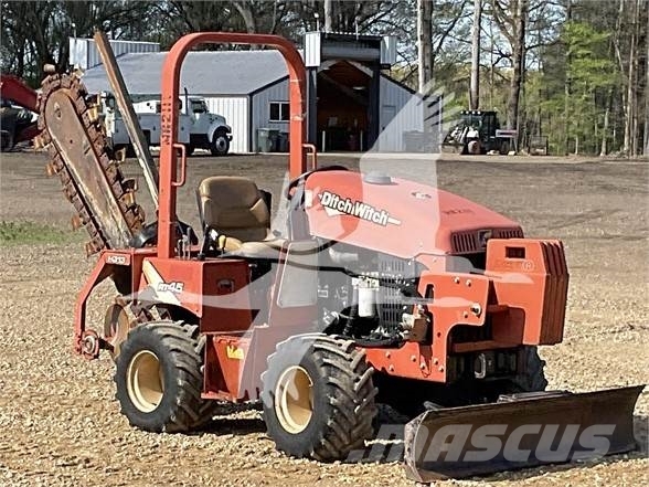 Ditch Witch RT45 Freze za kopanje jarkov Trenčerji