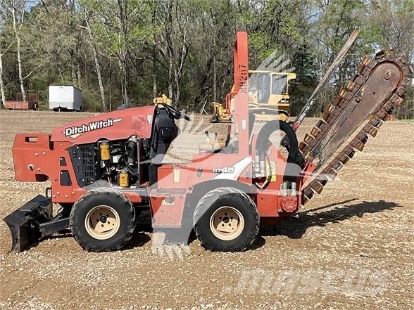 Ditch Witch RT45 Freze za kopanje jarkov Trenčerji