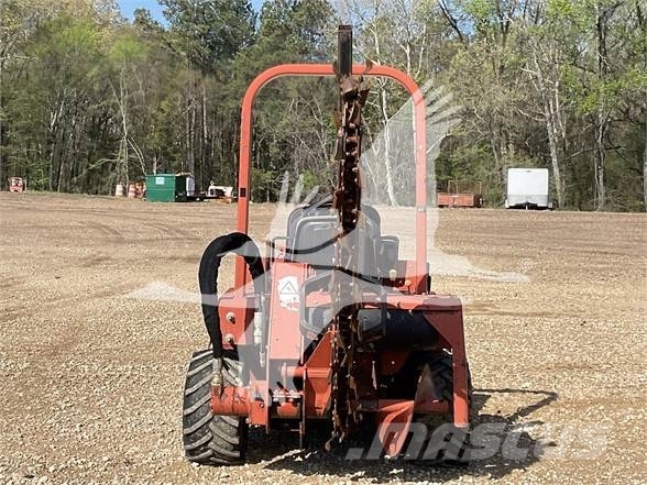 Ditch Witch RT45 Freze za kopanje jarkov Trenčerji