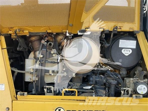 Komatsu D65PX-18 Dozers - Tratores rastos