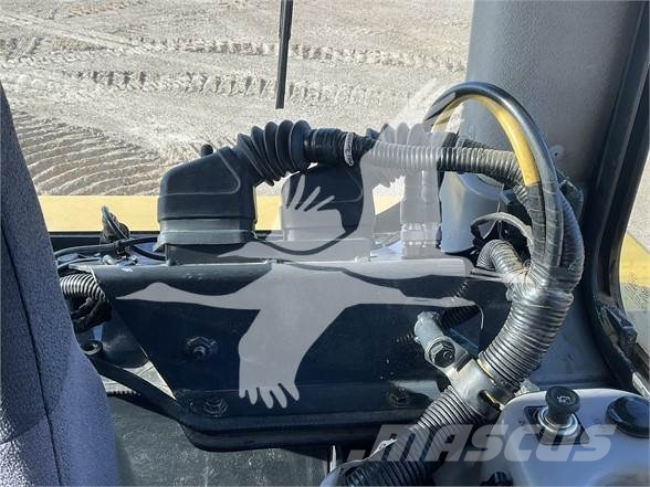 Komatsu D65PX-18 Dozers - Tratores rastos