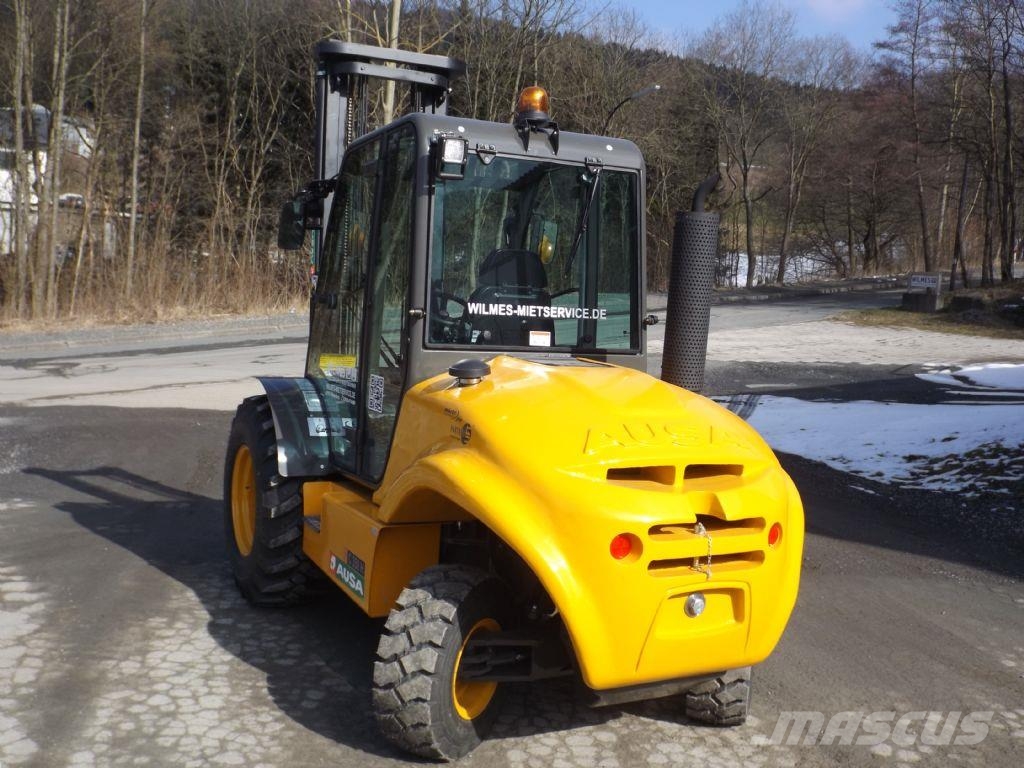 Ausa C 350 H x 2 Apvidus autokrāvējs