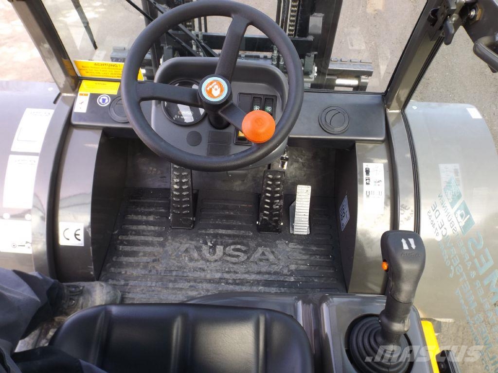 Ausa C 350 H x 2 Apvidus autokrāvējs