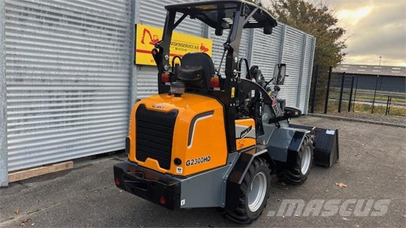 GiANT G2300HD Mini utovarivači