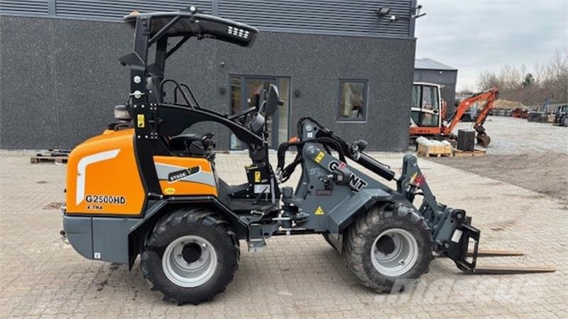 GiANT G2500 HD X-tra 미니 로더