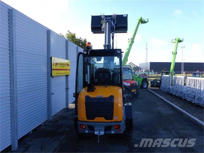 GiANT G2700 HD PLUS TELE Mini utovarivači