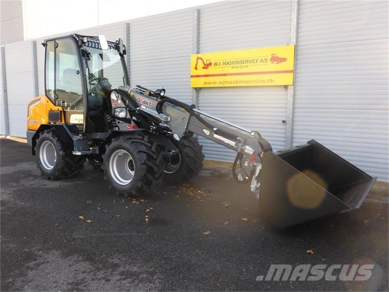 GiANT G2700 HD PLUS TELE Mini utovarivači