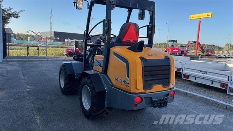 GiANT G2700 x-tra HD+ Minicargadoras