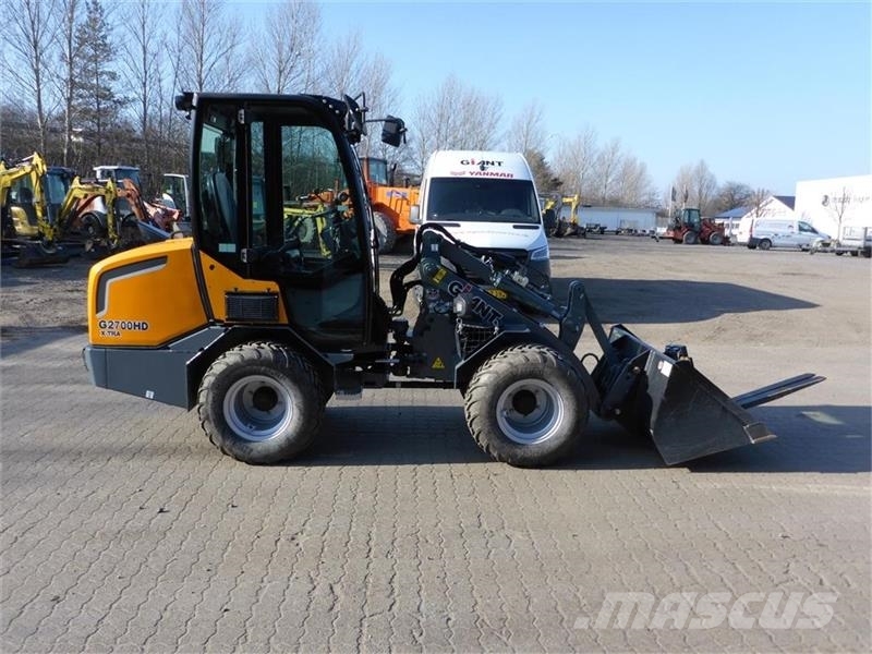 GiANT G2700X-tra g2700 x-tra hd med cabine Mini utovarivači