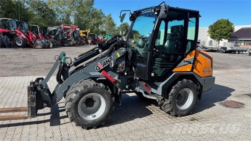 GiANT G3500 Xtra Mini utovarivači