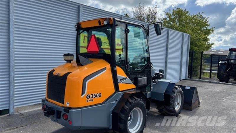 GiANT G3500 Xtra Minicarregadeiras