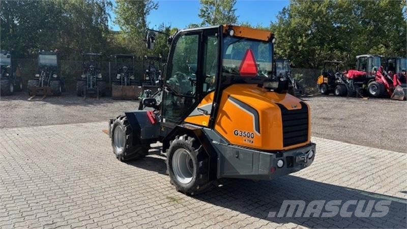 GiANT G3500 Xtra Mini utovarivači