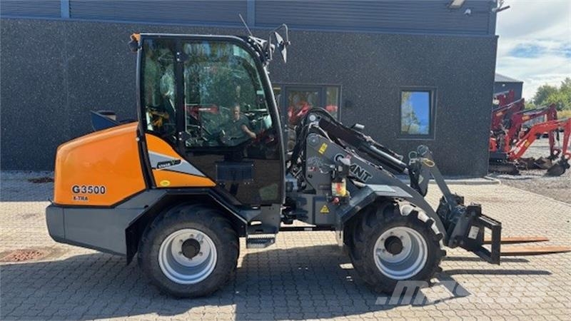 GiANT G3500 Xtra Mini utovarivači